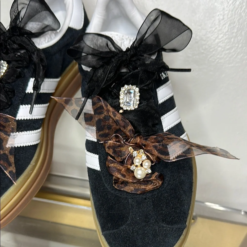Adidas Originals Black and White platform gazelle Sneakers with shoe charms - Picture 2 of 7